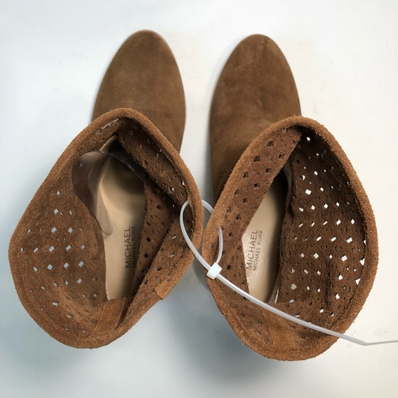 Michael Kors brand new suede boots size 6.5 - Picture 6 of 8